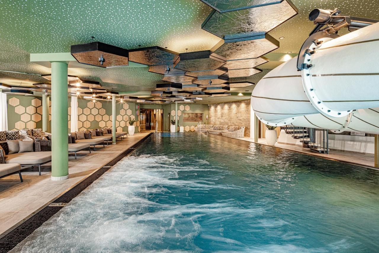 Alpine Luxury Spa Resort Schwarzenstein Лутаго Экстерьер фото